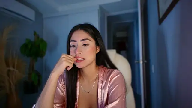 Snapshot of auroracaruso11 chatting on 09-29-25, 10:36 auroracaruso11 online show from 09-29-25, 10:36