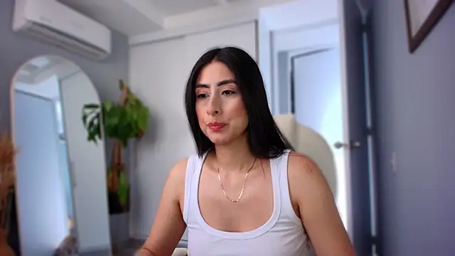 Snapshot of auroracaruso11 chatting on 10-05-25, 12:03 auroracaruso11 online show from 10-05-25, 12:03