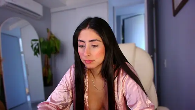 Snapshot of auroracaruso11 chatting on 10-06-25, 08:50 auroracaruso11 online show from 10-06-25, 08:50