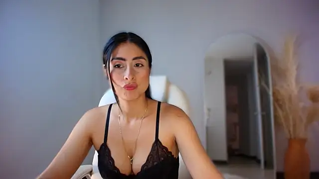 Snapshot of auroracaruso11 chatting on 11-09-25, 09:02 auroracaruso11 online show from 11-09-25, 09:02