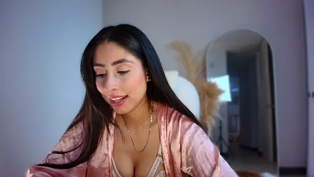 Snapshot of auroracaruso11 chatting on 11-21-25, 09:35 auroracaruso11 online show from 11-21-25, 09:35