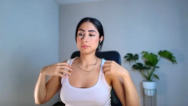 Snapshot of auroracaruso11 chatting on 01-15-26, 12:04 auroracaruso11 online show from 01-15-26, 12:04