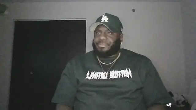 Snapshot of Stayinalive1992 chatting on 04-11-26, 03:22 Stayinalive1992 online show from 04-11-26, 03:22