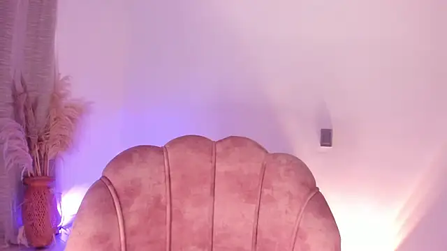 amelie murphy  online show from 04-28-26, 02:00