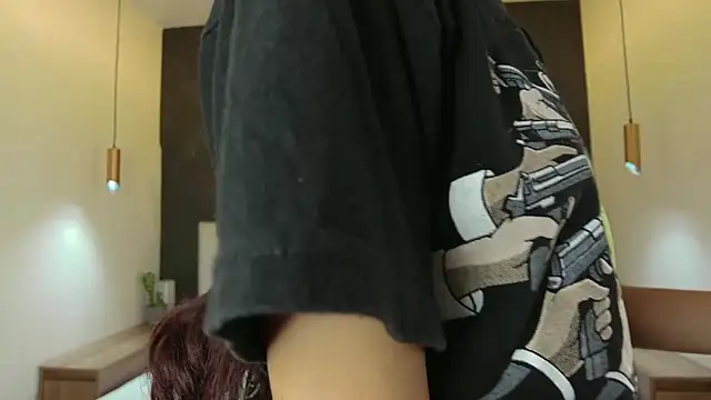 ParisFox  online show from 02-12-25, 07:35