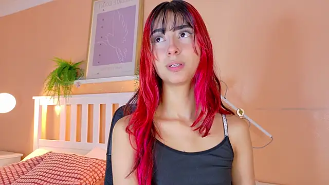 ParisFox  online show from 10-27-25, 07:40