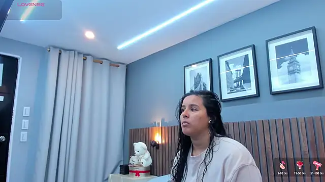 Snapshot of Dilan_y_Mia chatting on 01-17-25, 01:24 Dilan y Mia online show from 01-17-25, 01:24