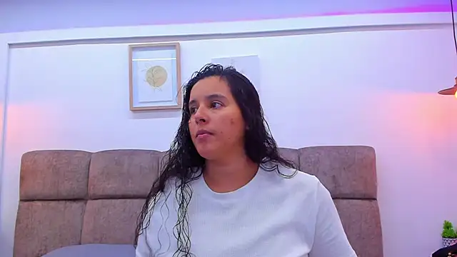 Snapshot of Dilan_y_Mia chatting on 02-03-25, 02:02 Dilan y Mia online show from 02-03-25, 02:02