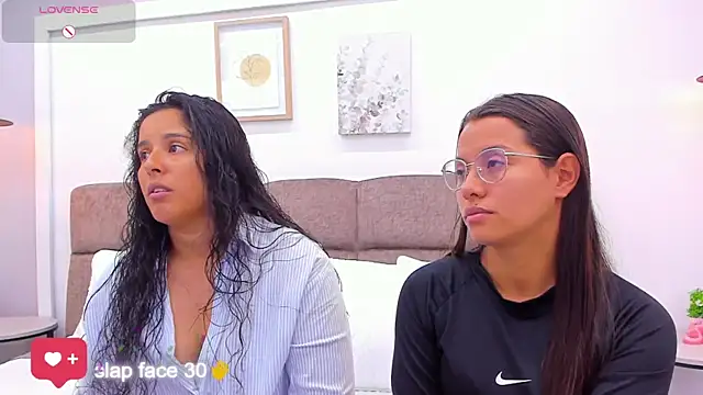 Snapshot of Dilan_y_Mia chatting on 03-14-25, 01:24 Dilan y Mia online show from 03-14-25, 01:24