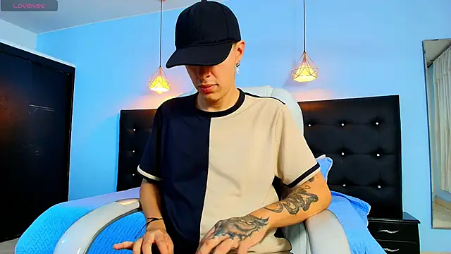 Lobo 17  online show from 02-18-25, 03:42