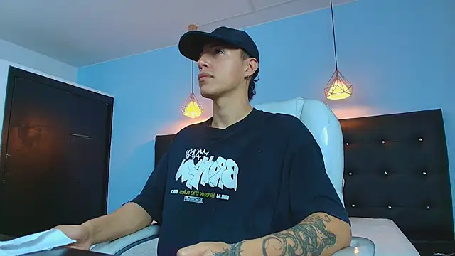 Lobo 17  online show from 03-09-25, 03:54