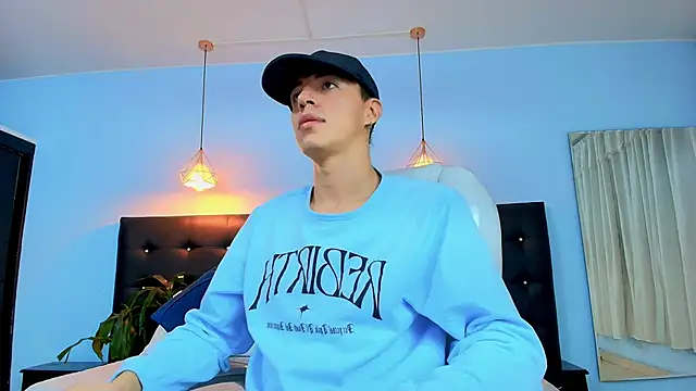 Snapshot of Lobo_17_ chatting on 03-20-25, 03:56 Lobo 17 online show from 03-20-25, 03:56