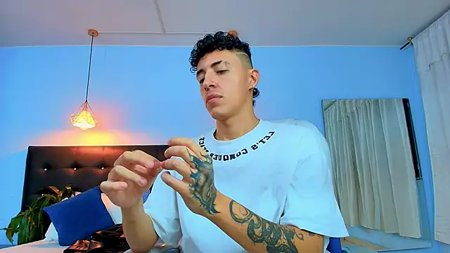 Lobo 17  online show from 03-22-25, 06:54