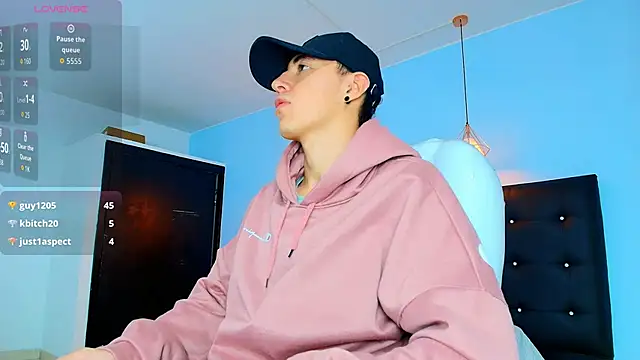 Snapshot of Lobo_17_ chatting on 10-01-25, 03:45 Lobo 17 online show from 10-01-25, 03:45