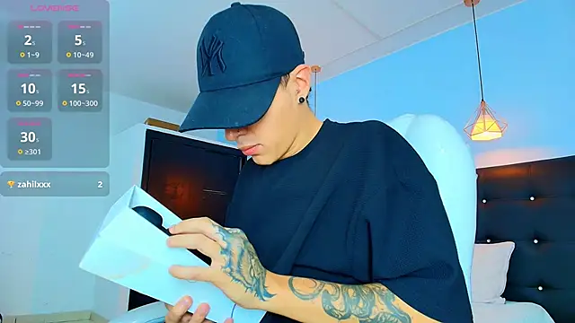 Lobo 17  online show from 10-03-25, 03:25