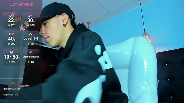 Snapshot of Lobo_17_ chatting on 11-29-25, 03:42 Lobo 17 online show from 11-29-25, 03:42