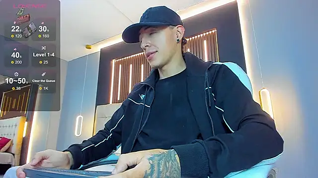 Lobo 17  online show from 03-13-26, 03:35