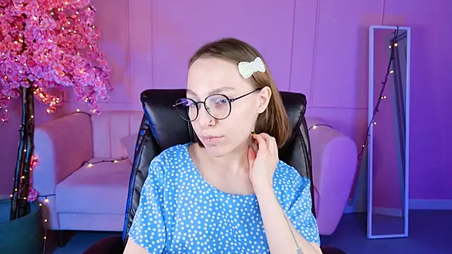 AphexQueen online show from 01-19-25, 01:22