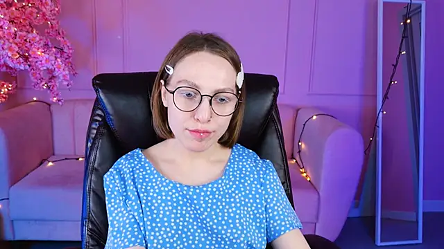 AphexQueen online show from 01-19-25, 04:25