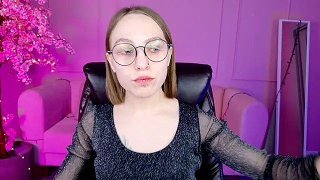 AphexQueen online show from 01-28-25, 04:19