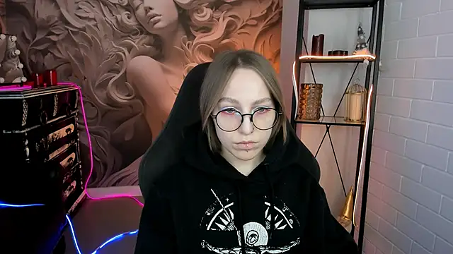 AphexQueen online show from 02-02-25, 05:15