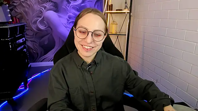 AphexQueen online show from 02-27-25, 03:15