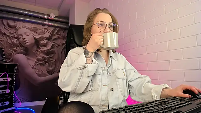 AphexQueen online show from 09-19-25, 09:22