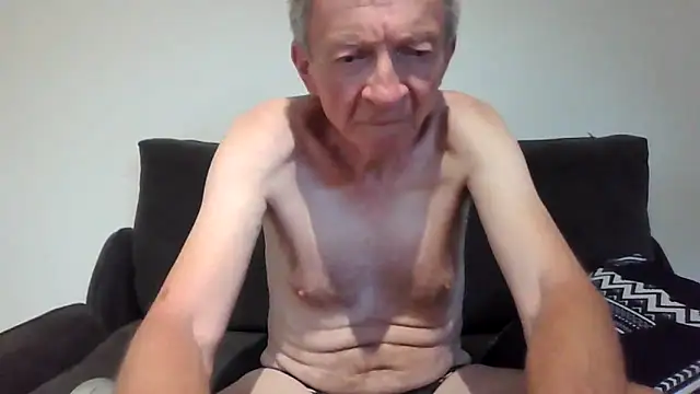 Snapshot of naturiste974 chatting on 02-21-25, 11:44 naturiste974 online show from 02-21-25, 11:44