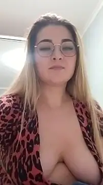 pussyCat t online show from 01-18-26, 05:17