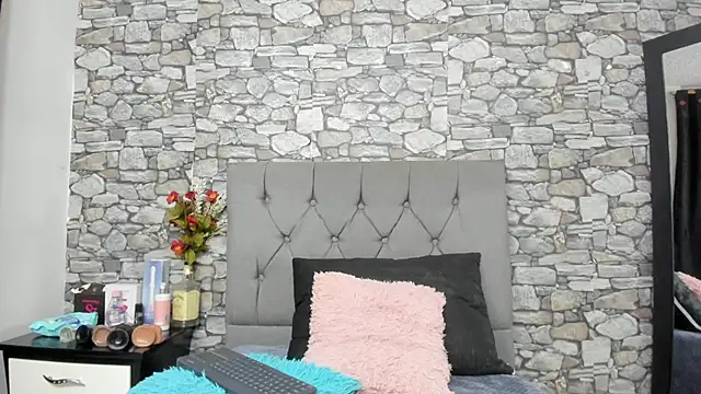 Snapshot of your_angel7 chatting on 09-20-25, 02:34 your angel7 online show from 09-20-25, 02:34