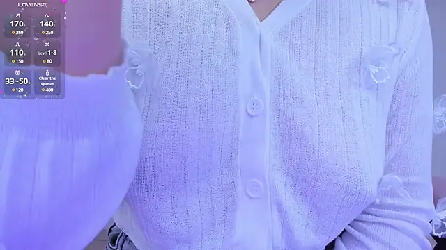 Snapshot of misshoneyxxx chatting on 12-10-24, 03:30 misshoneyxxx online show from 12-10-24, 03:30