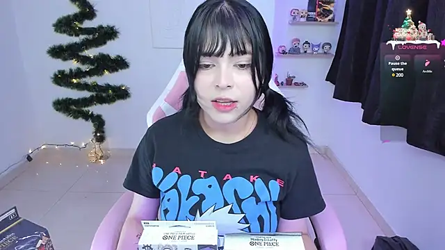 Snapshot of misshoneyxxx chatting on 12-22-24, 03:00 misshoneyxxx online show from 12-22-24, 03:00