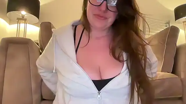 Snapshot of Miss_Stassi chatting on 01-26-25, 05:13 Miss Stassi online show from 01-26-25, 05:13