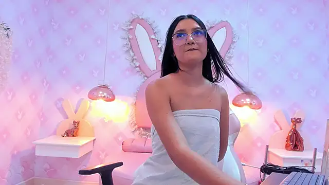 Saraa Skinny online show from 01-25-25, 05:51