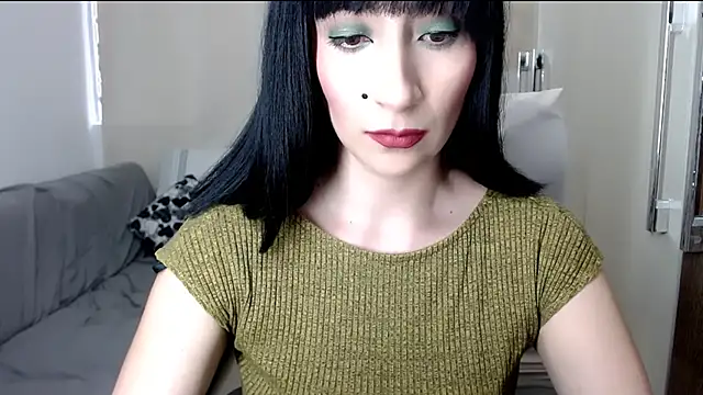 Snapshot of Laura-pervert chatting on 02-17-25, 10:03 Laura-pervert online show from 02-17-25, 10:03
