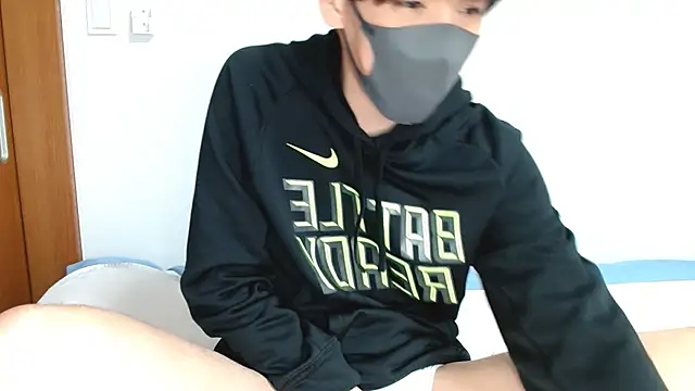 itsme LEON online show from 03-17-25, 04:11