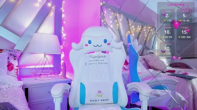 Snapshot of Amber_villalobos_ chatting on 01-10-25, 10:06 Amber villalobos  online show from 01-10-25, 10:06