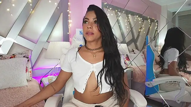 Snapshot of Amber_villalobos_ chatting on 02-03-25, 08:35 Amber villalobos  online show from 02-03-25, 08:35