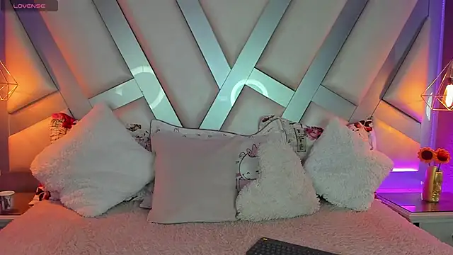 Snapshot of Amber_villalobos_ chatting on 03-16-25, 03:47 Amber villalobos  online show from 03-16-25, 03:47