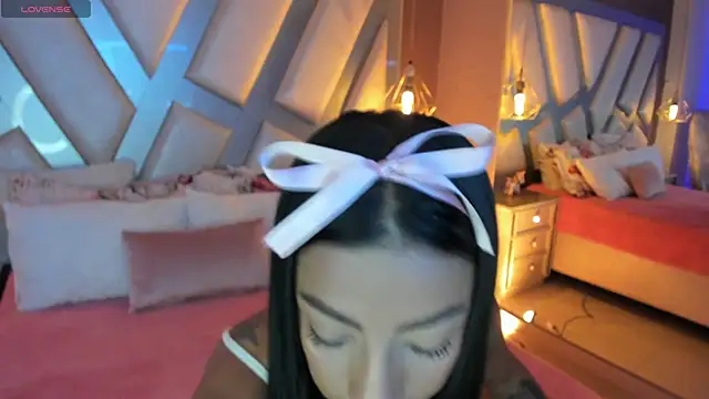 Snapshot of Amber_villalobos_ chatting on 09-24-25, 03:54 Amber villalobos  online show from 09-24-25, 03:54