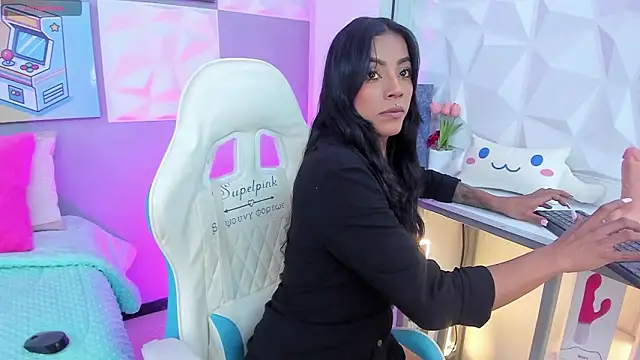 Amber villalobos  online show from 03-24-26, 04:17