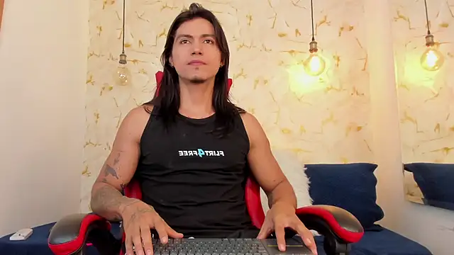 Snapshot of rikkostuff chatting on 09-15-25, 04:34 rikkostuff online show from 09-15-25, 04:34