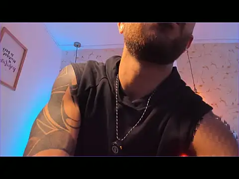 Snapshot of rikkostuff chatting on 10-10-25, 01:21 rikkostuff online show from 10-10-25, 01:21