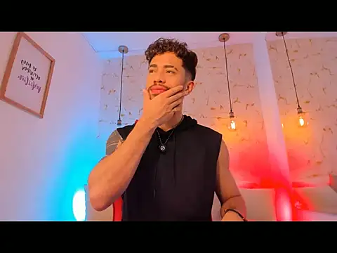 Snapshot of rikkostuff chatting on 10-12-25, 12:26 rikkostuff online show from 10-12-25, 12:26