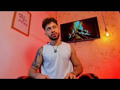 Snapshot of rikkostuff chatting on 10-19-25, 01:12 rikkostuff online show from 10-19-25, 01:12