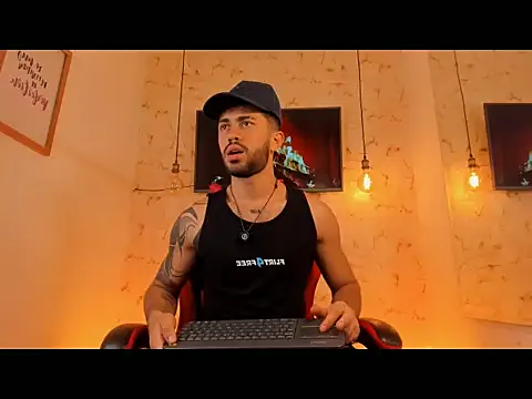 Snapshot of rikkostuff chatting on 11-13-25, 07:13 rikkostuff online show from 11-13-25, 07:13