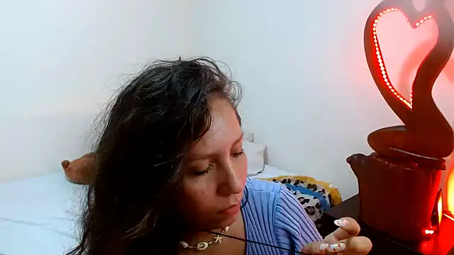 naihroby online show from 12-21-24, 03:58