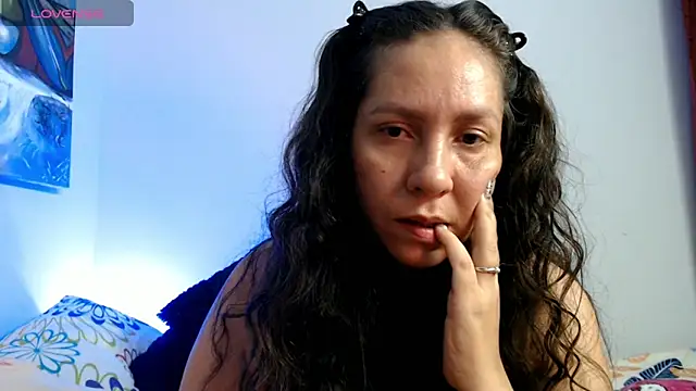 naihroby online show from 10-22-25, 03:51