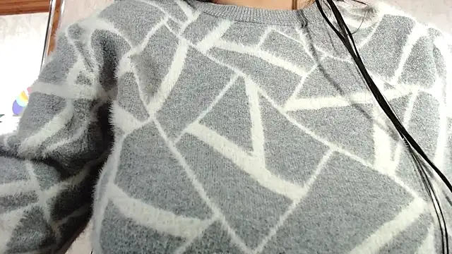 CarolineBrunx online show from 11-19-25, 04:23