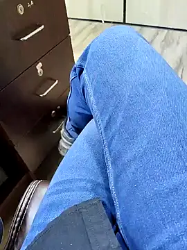 Ishan003 online show from 02-19-25, 05:05